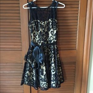Black lace and nude cocktail dress XS/S